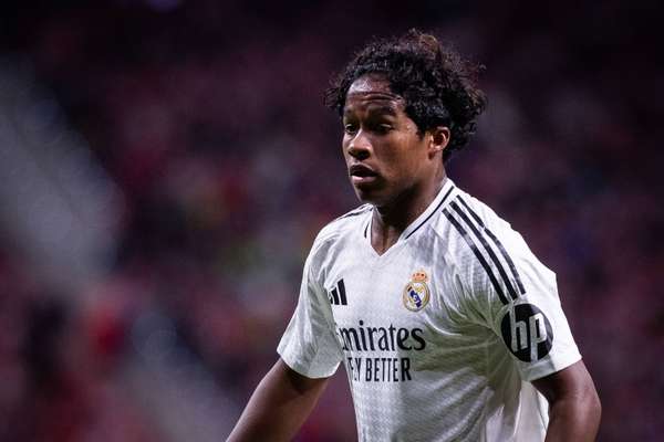 巴西新星面临抉择:恩德里克世界杯梦想与皇马生涯的艰难平衡