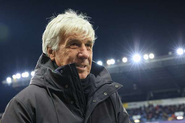 罗马主帅谈引援困局:科内留队价值毋庸置疑 桑乔传闻不予置评